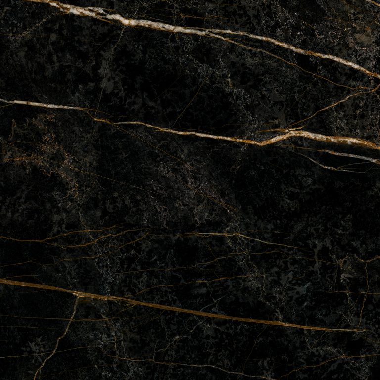 NERO-ORO__F9.jpg